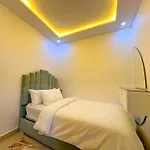 Veluxa - Luxury Holiday Homes - Centric Flat